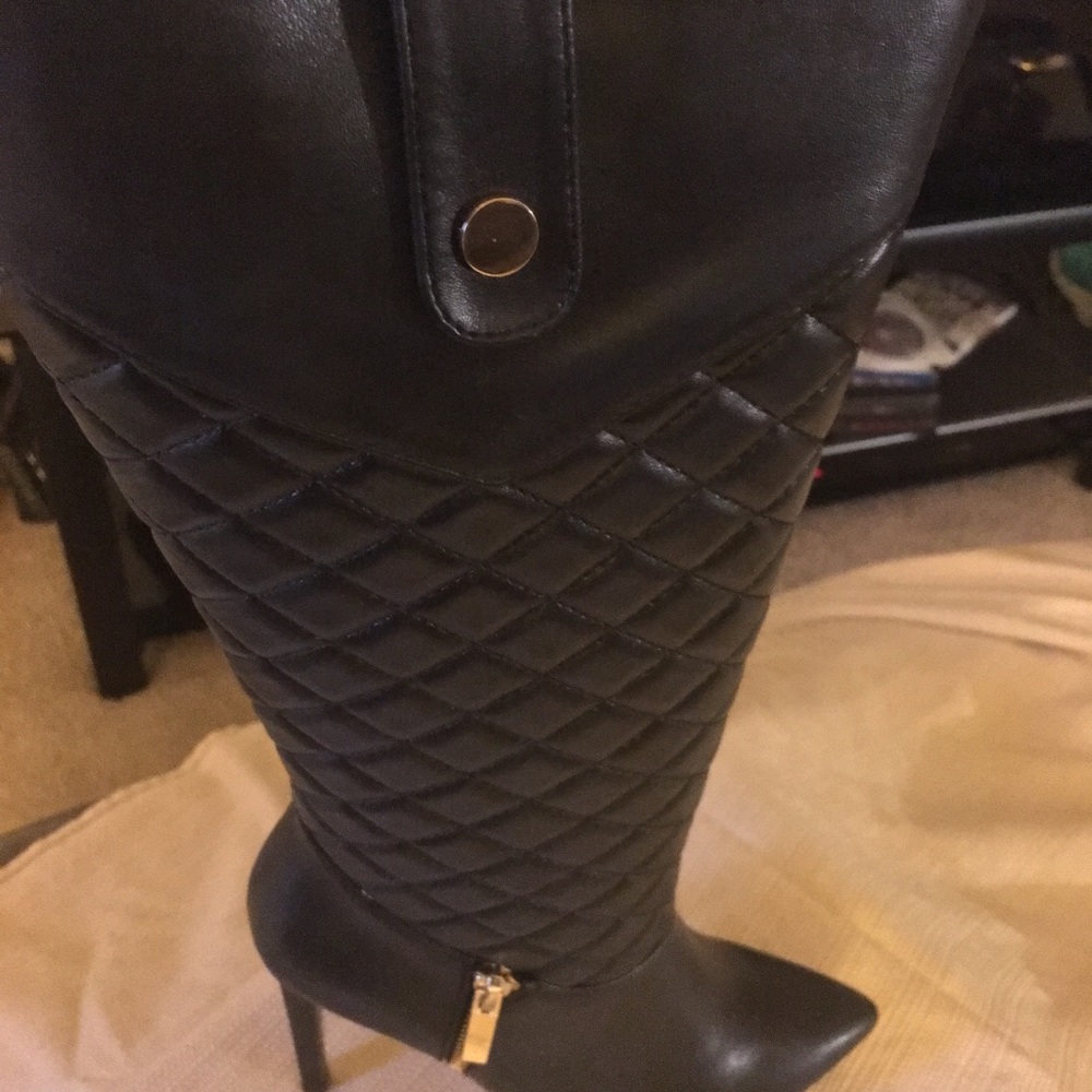 Very sexy calf boot 👢